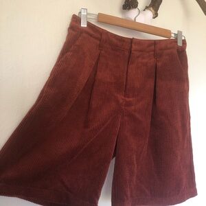 Future Collective Brownish/Rust Corduroy Pleated Women’s Shorts NWOT Sz 2